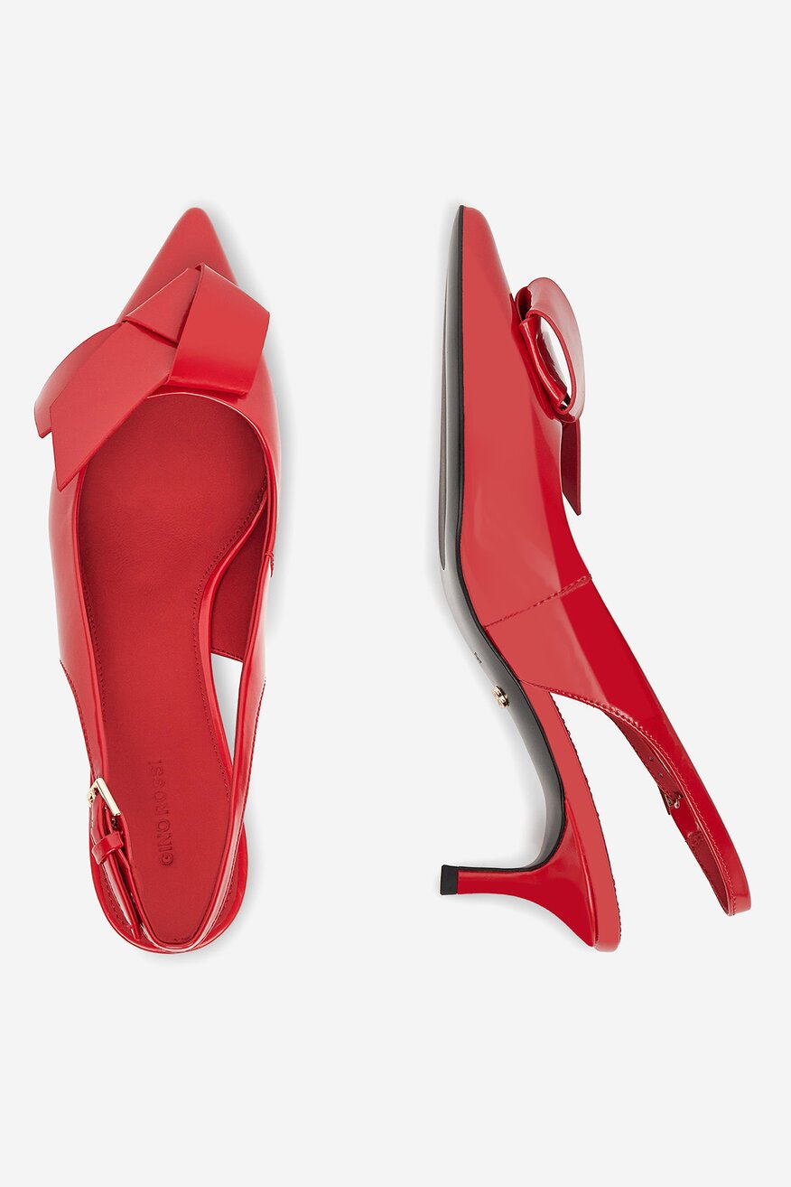 Czółenka skórzane