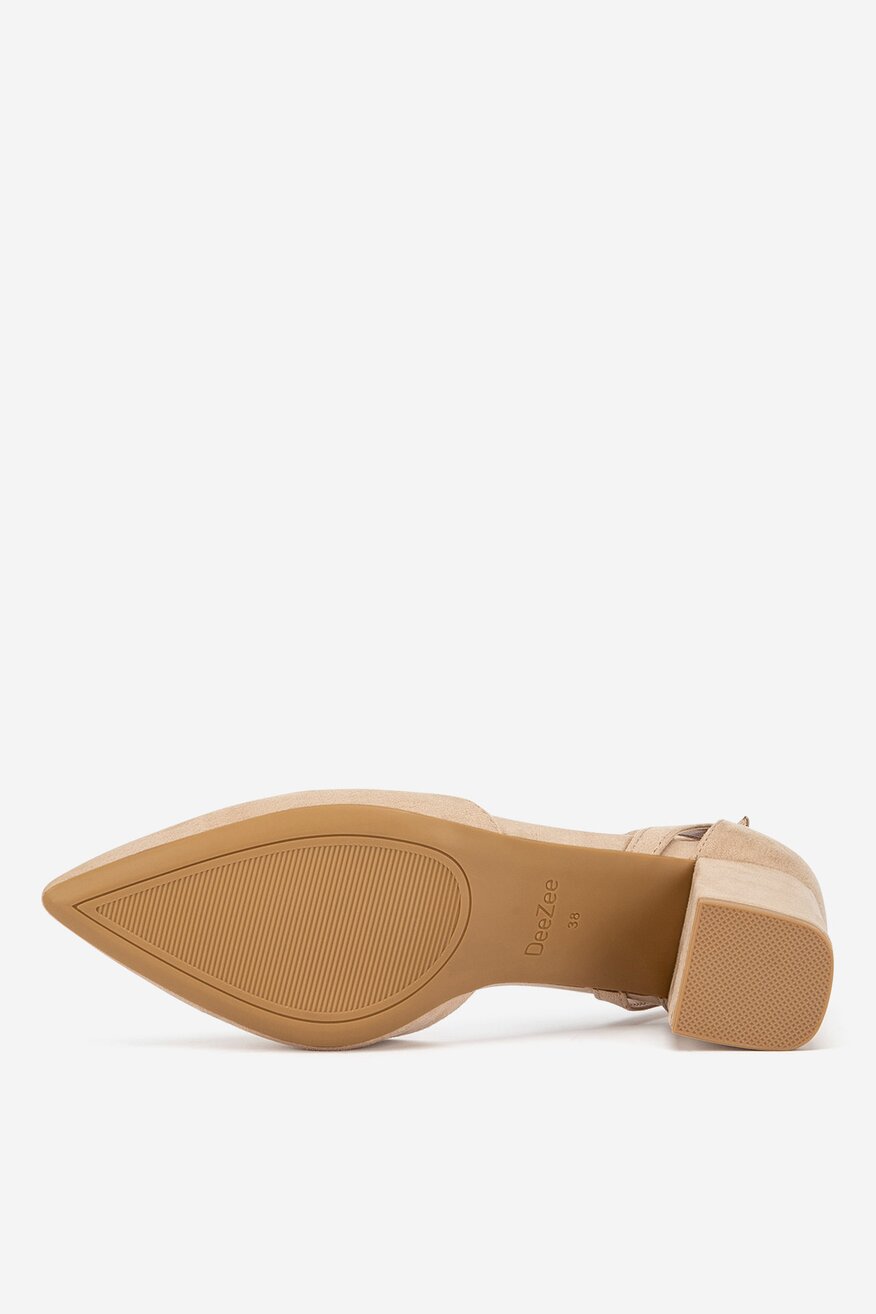 Czółenka na słupku