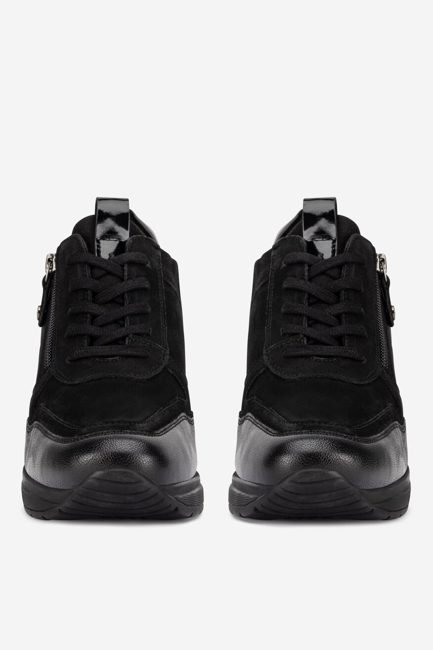 Sneakersy skórzane na koturnie