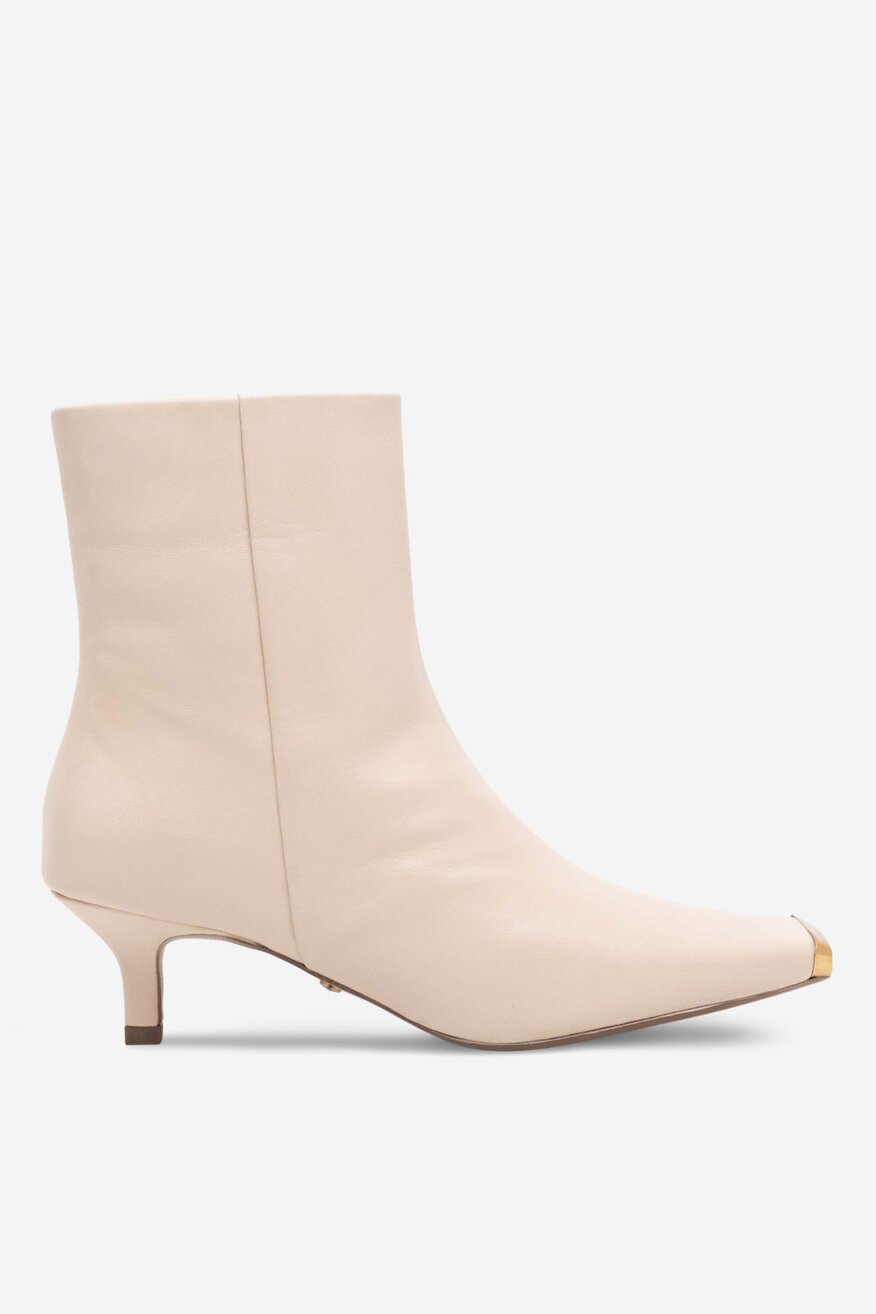 Botki skórzane na obcasie