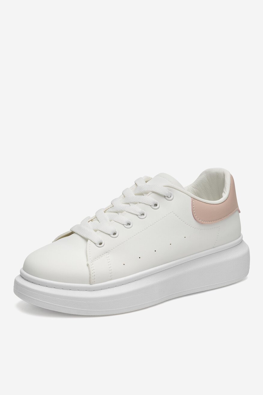 Sneakersy na platformie