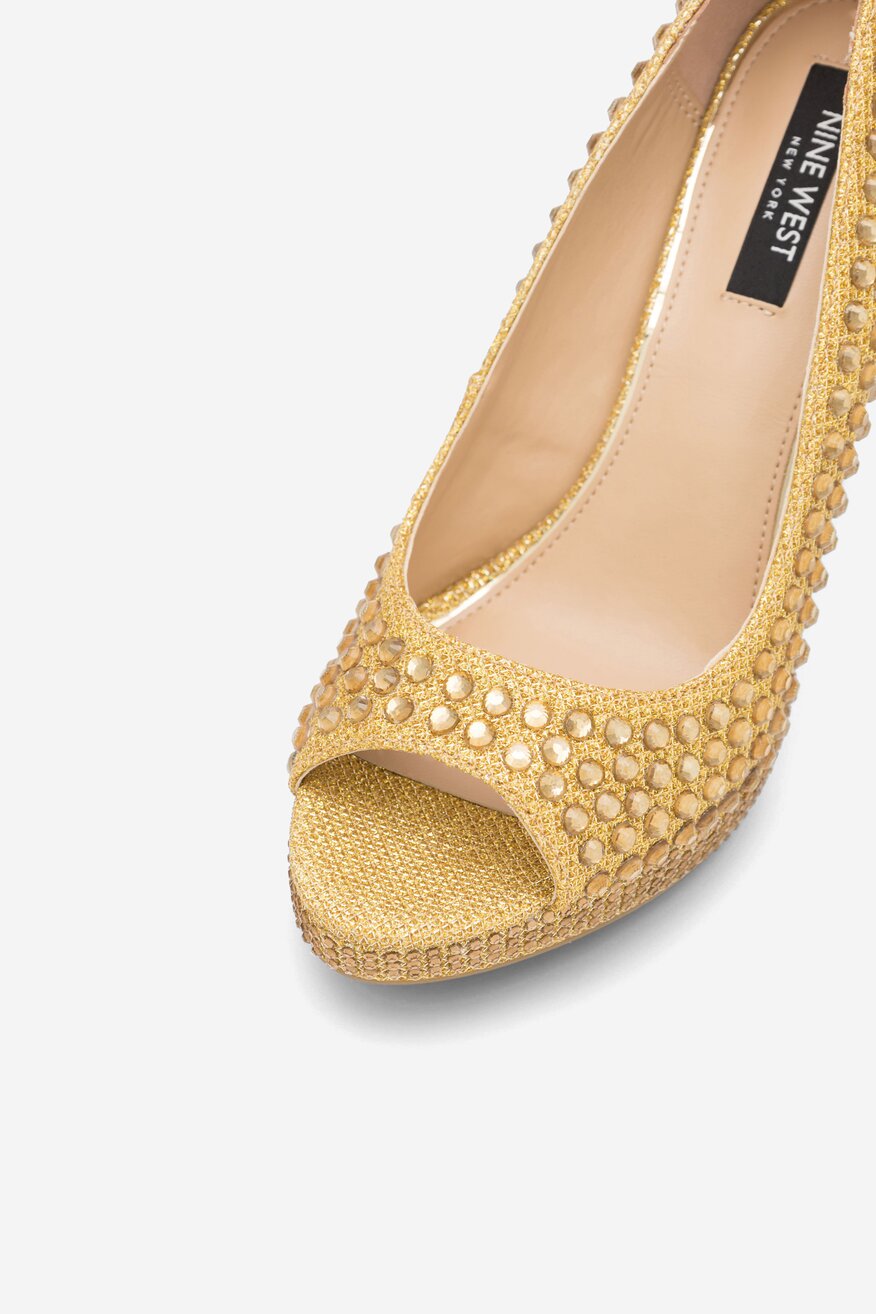 Czółenka na szpilce i platformie