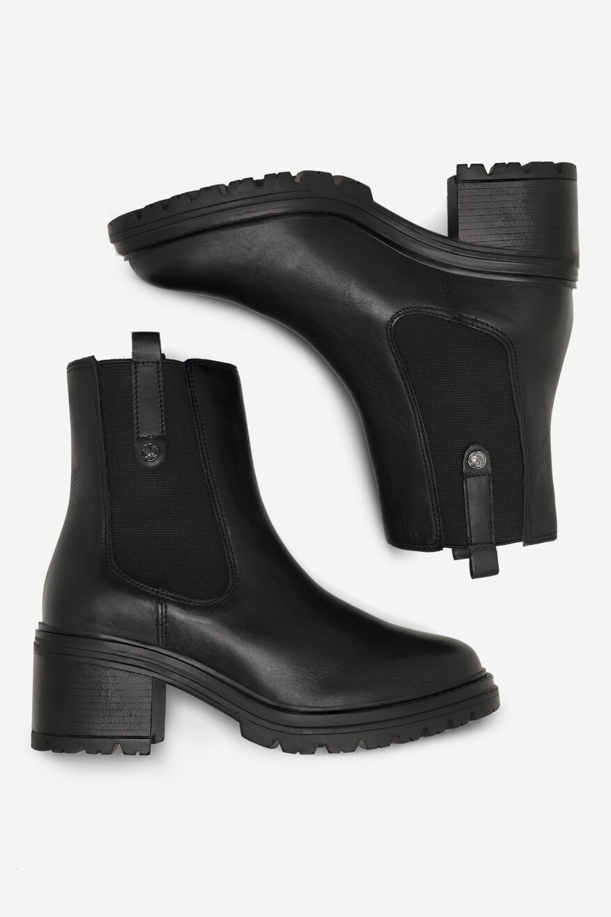 Botki skórzane na słupku