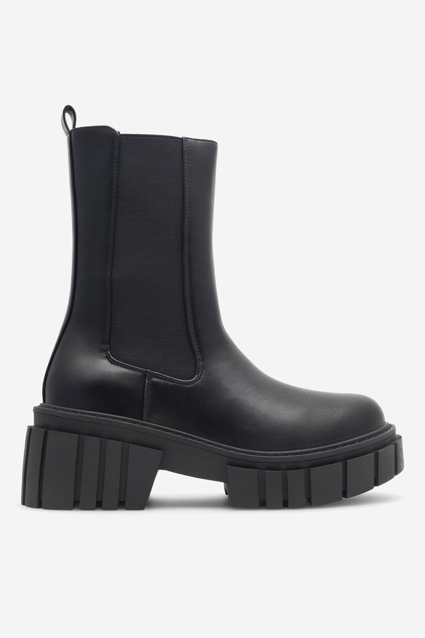 Sztyblety na grubej podeszwie