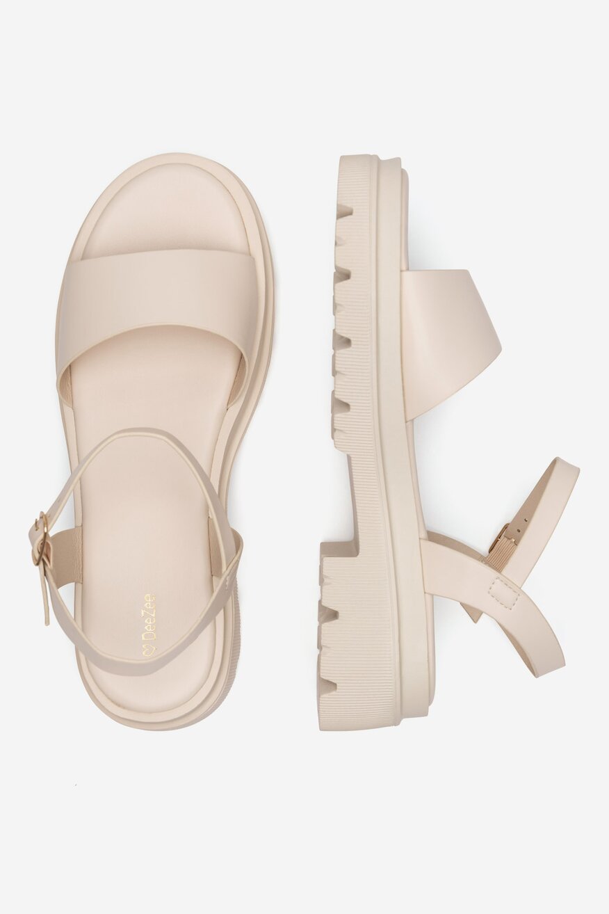 Sandały na grubej podeszwie