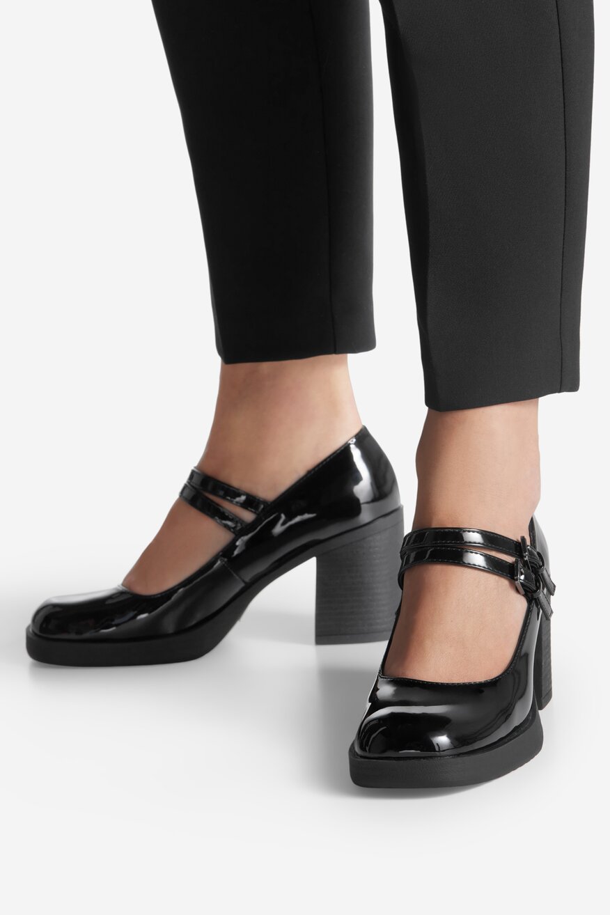 Czółenka na słupku