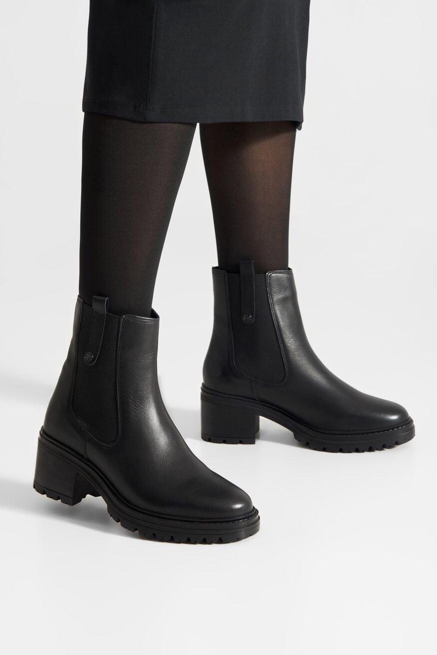 Botki skórzane na słupku