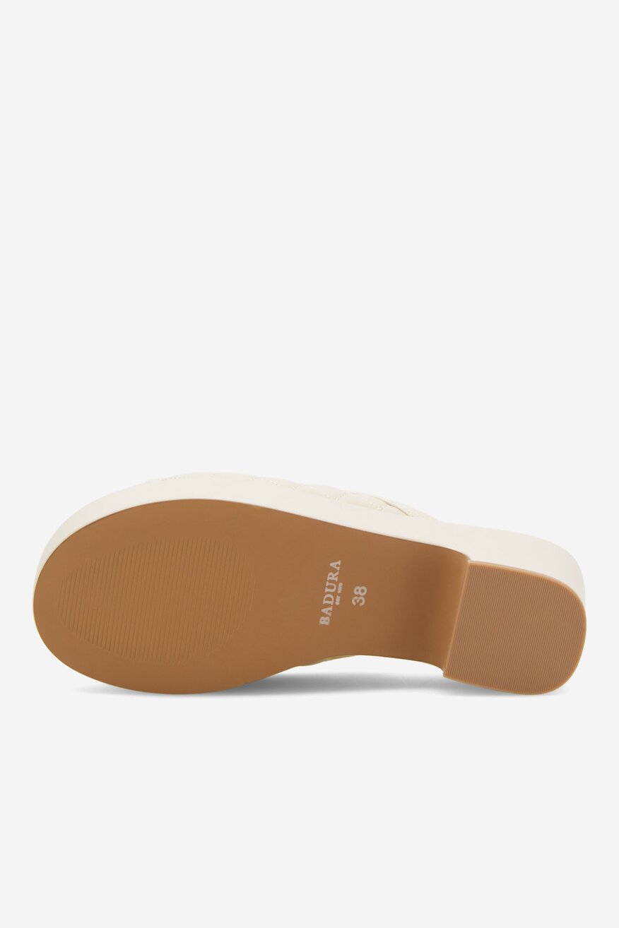 Sandały na platformie