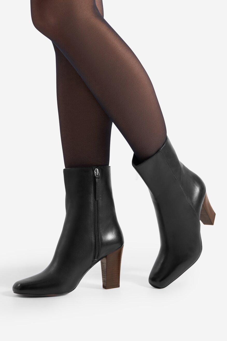 Botki skórzane na słupku