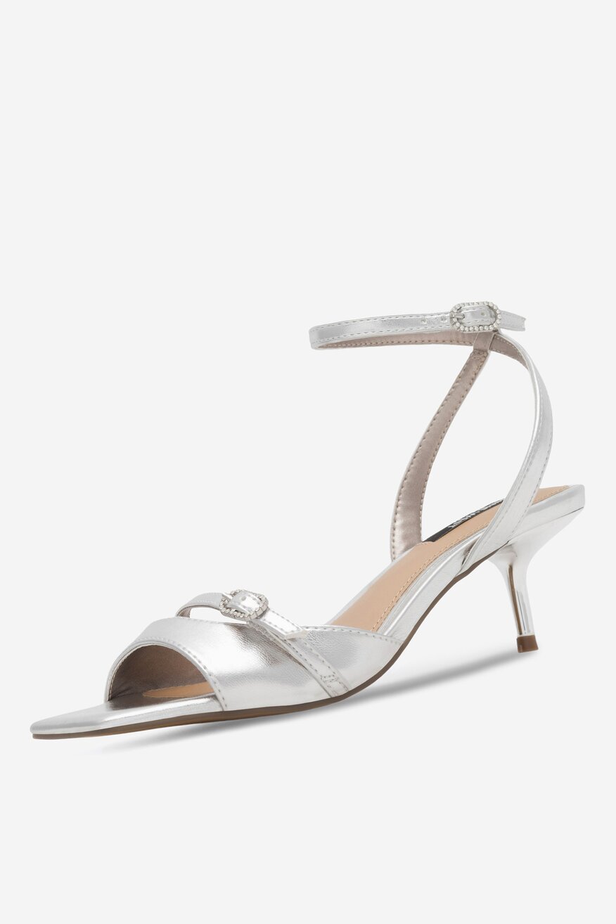 Sandały na szpilce