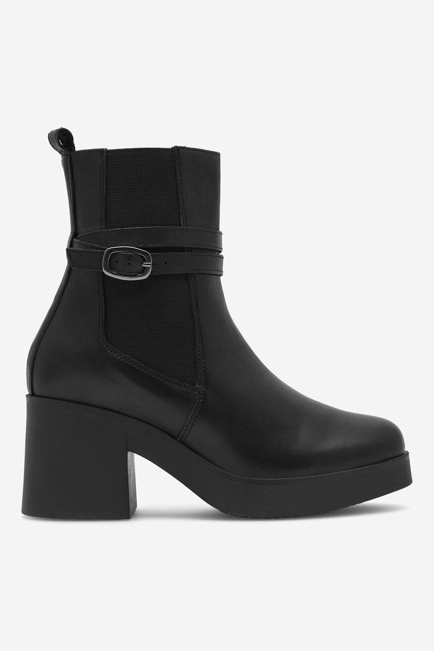 Botki skórzane na słupku