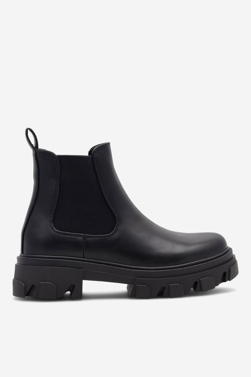 Sztyblety na gubej podeszwie