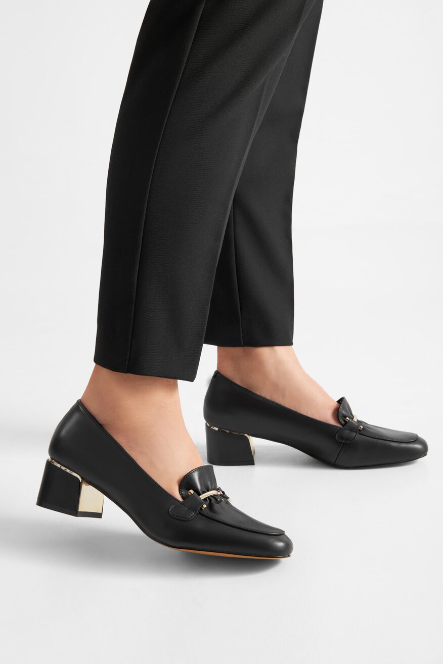 Loafersy skórzane na obcasie