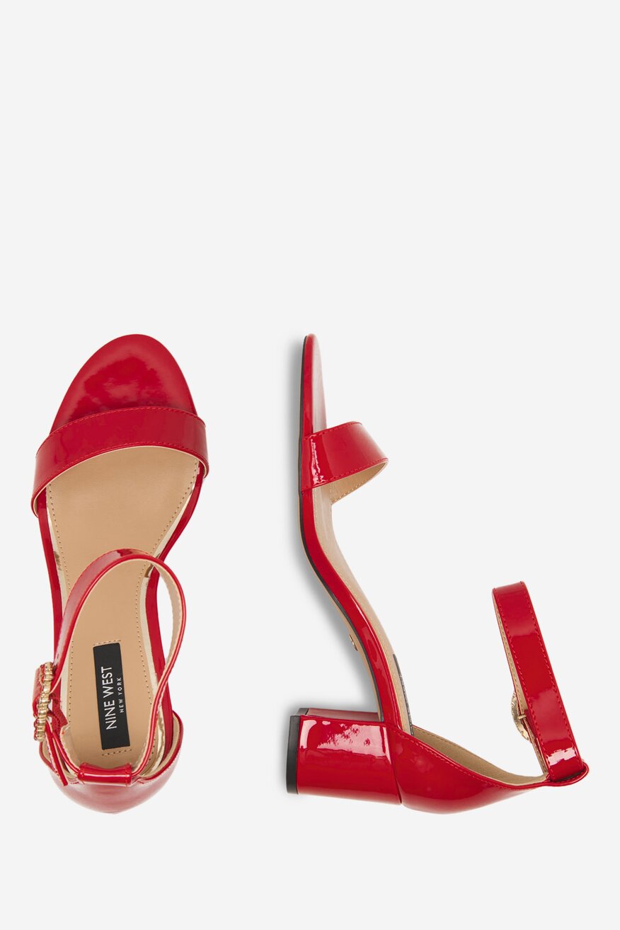 Sandały na obcasie
