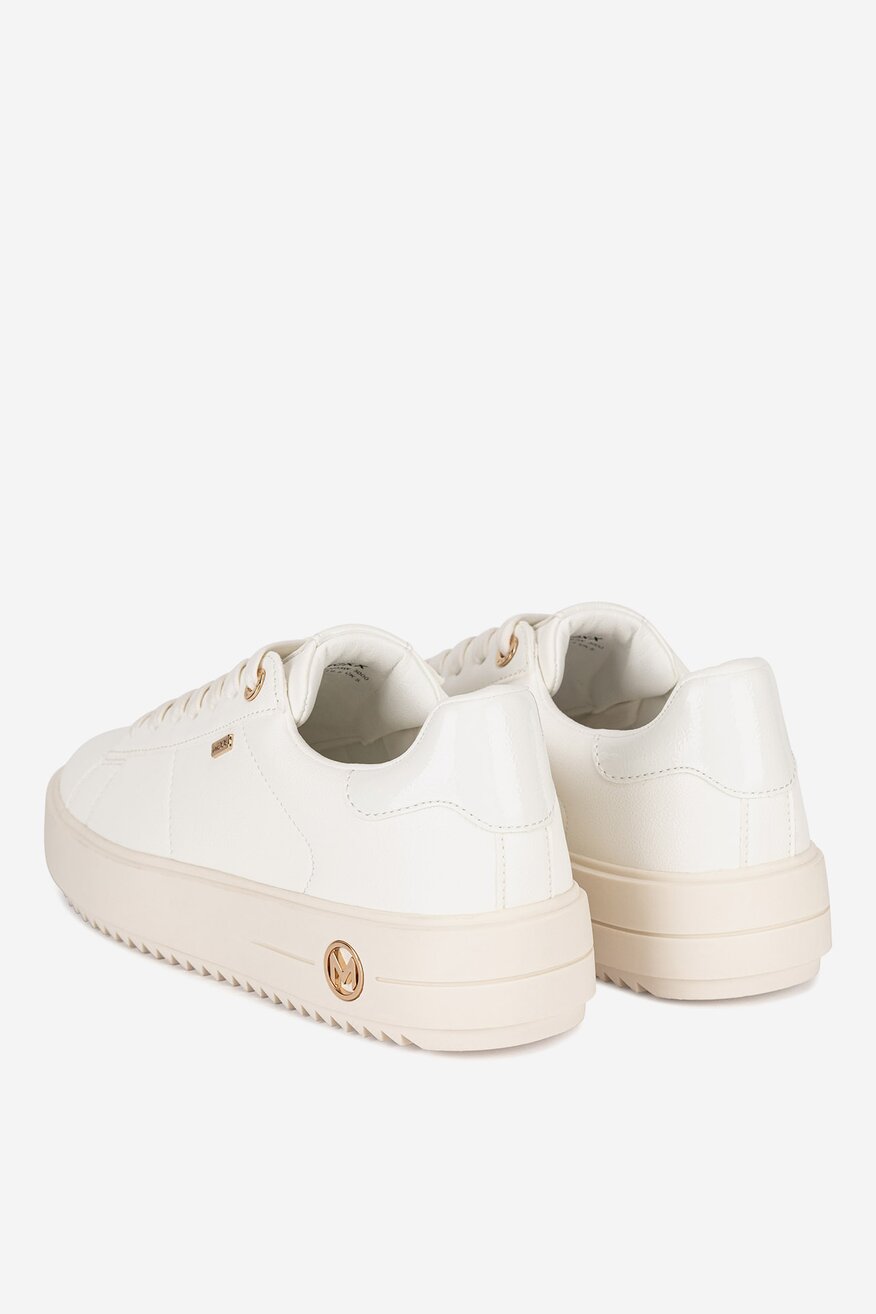 Sneakersy na platformie