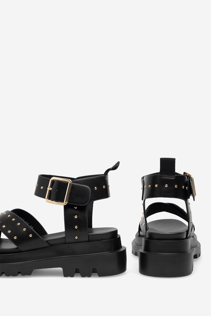 Sandały na platformie