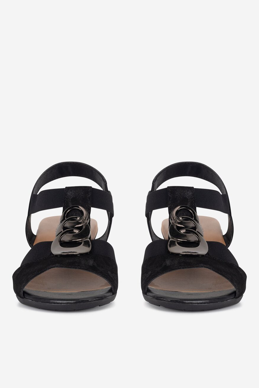 Sandały skórzane na obcasie