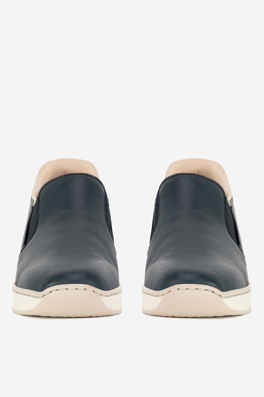 Półbuty skórzane na koturnie