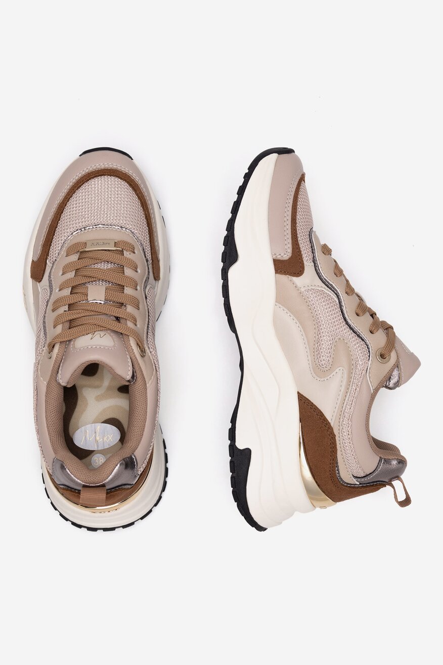 Sneakersy na grubej podeszwie