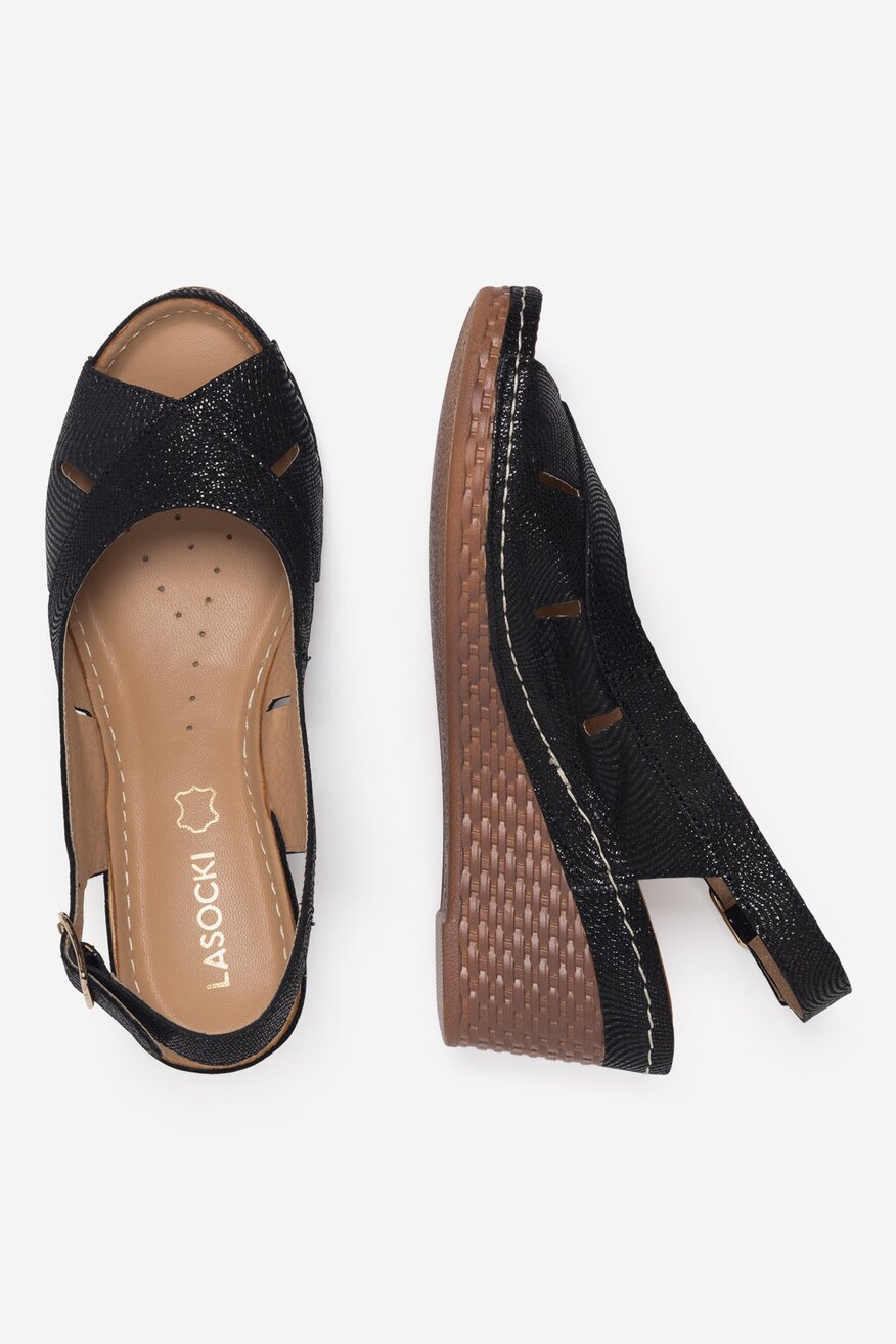 Sandały skórzane na koturnie