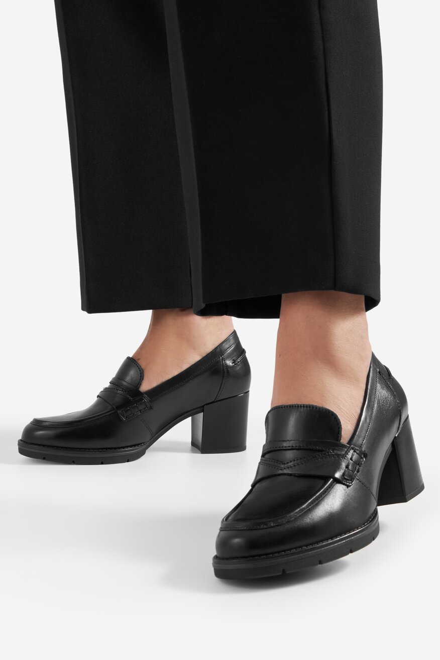 Loafersy skórzane na obcasie