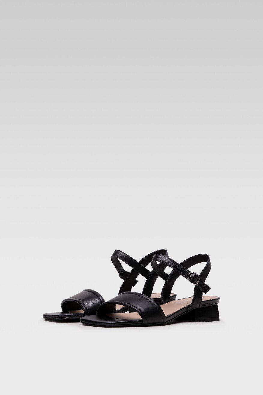 Skórzane sandały czarne