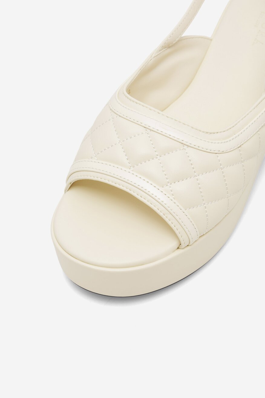 Sandały na platformie