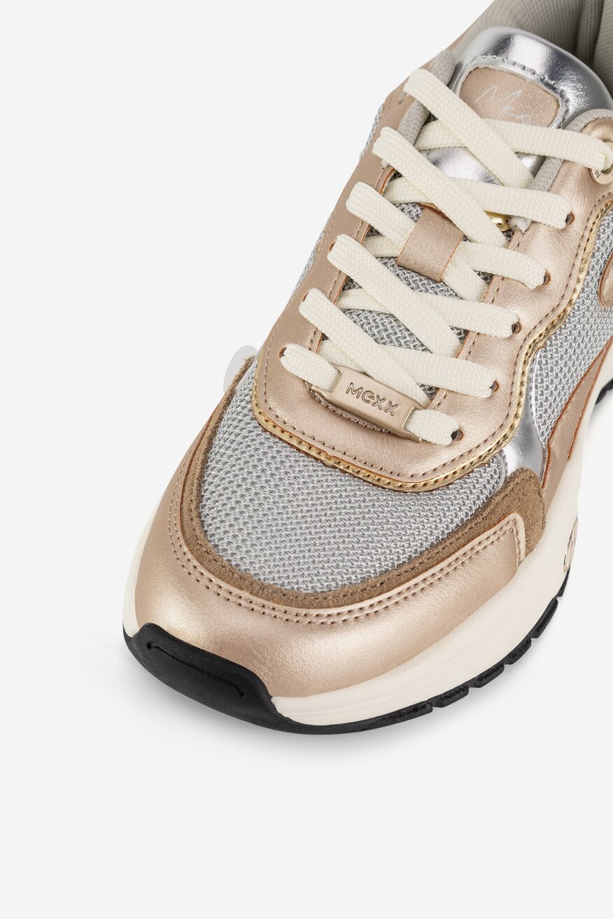 Sneakersy na grubej podeszwie