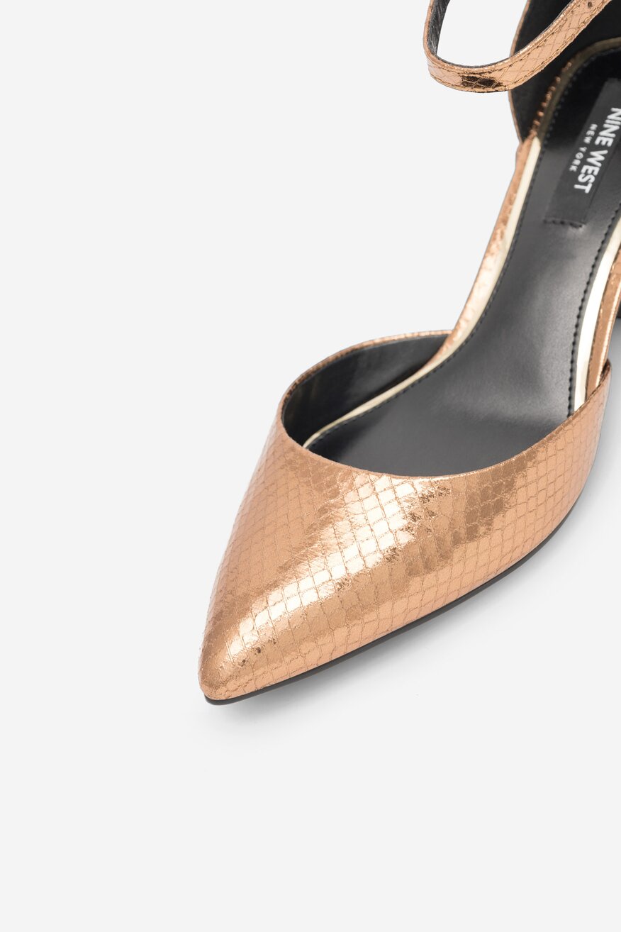 Czółenka na słupku