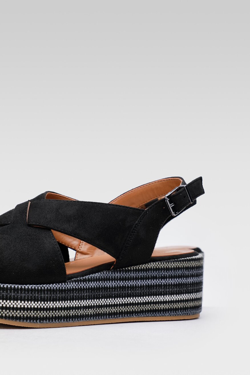 Sandały na platformie