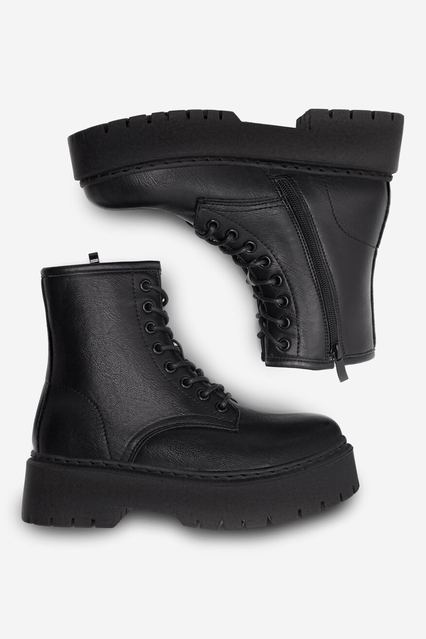 Trzewiki na platformie