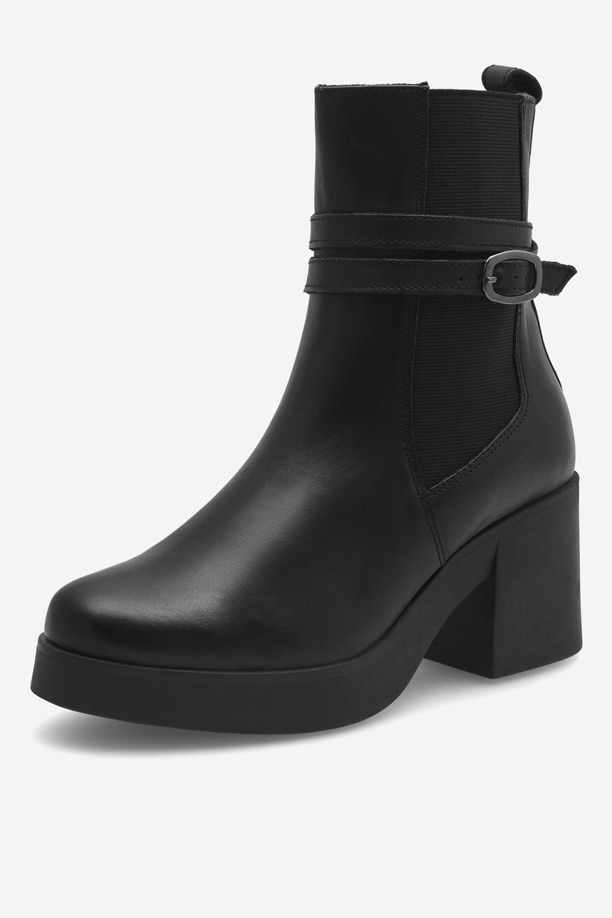 Botki skórzane na słupku