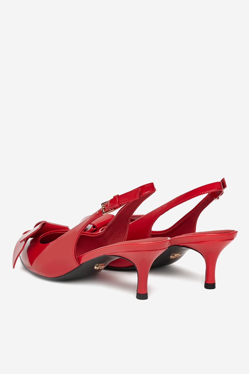 Czółenka skórzane