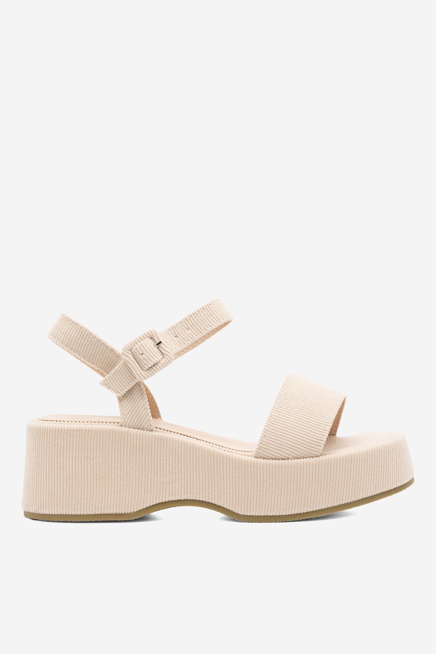 Sandały beżowe
