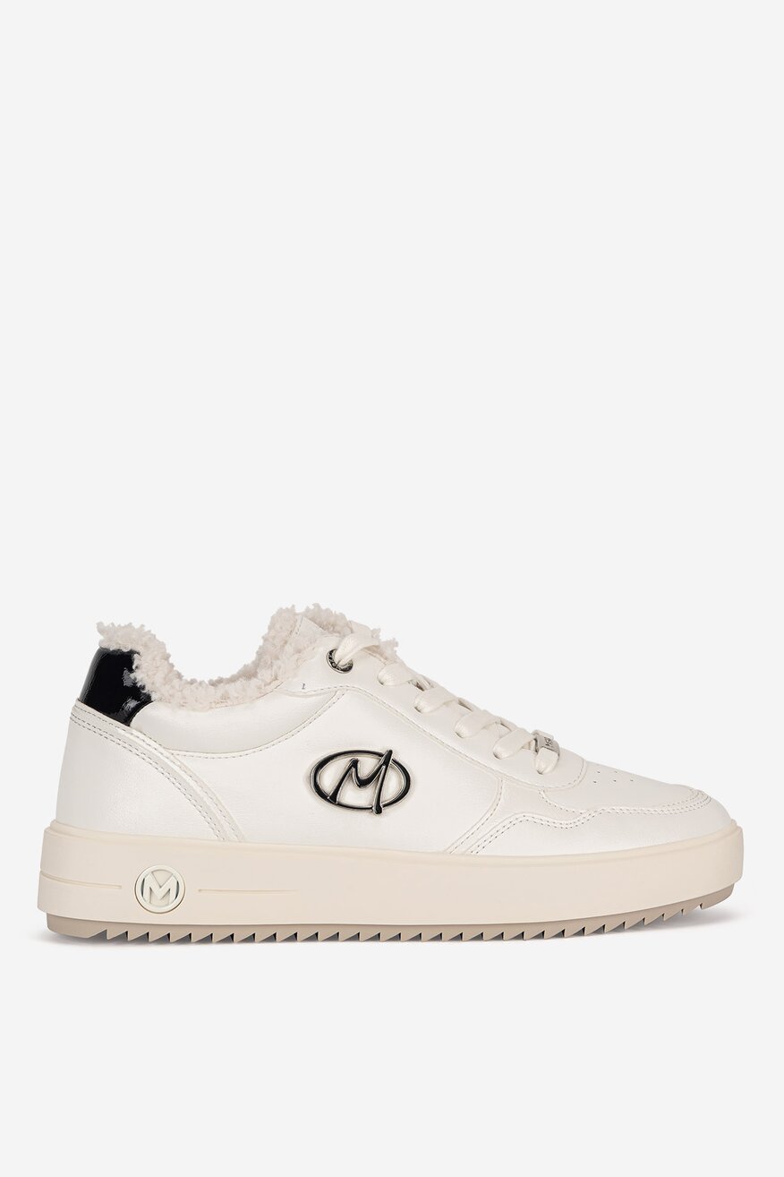 Sneakersy na platformie