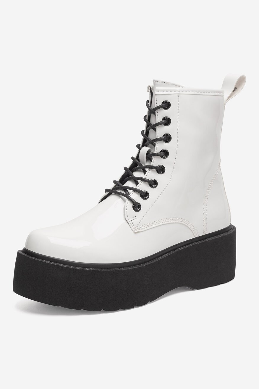 Trzewiki na platformie