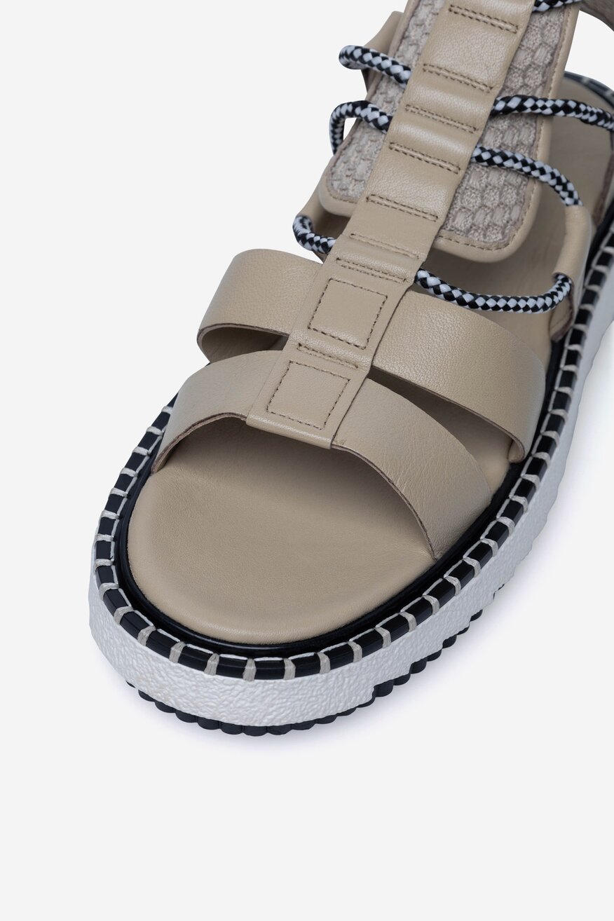 Sandały skórzane na platformie