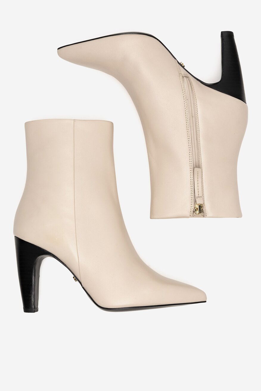 Botki skórzane na słupku