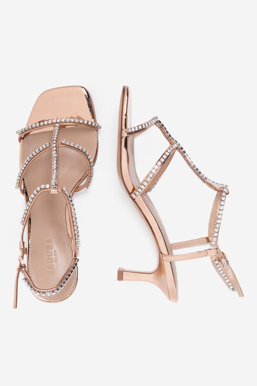 Sandały skórzane na obcasie