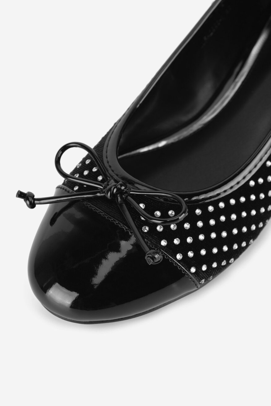 Czółenka na obcasie