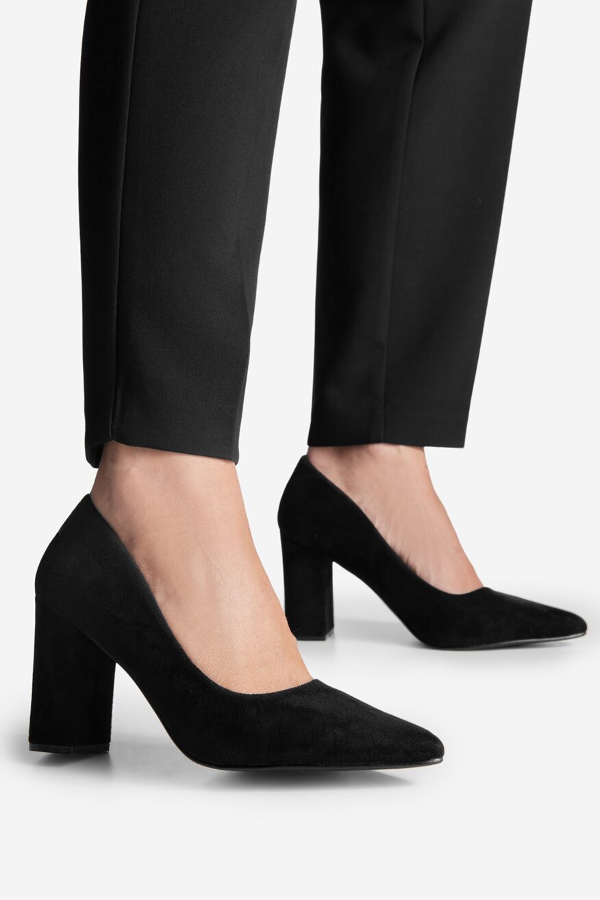 Czółenka na słupku