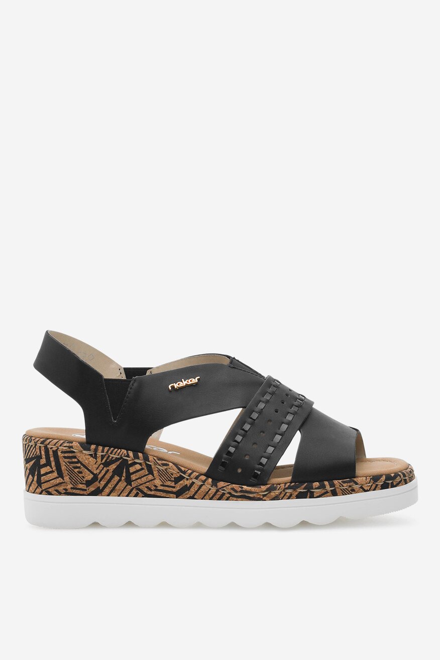 Sandały na koturnie