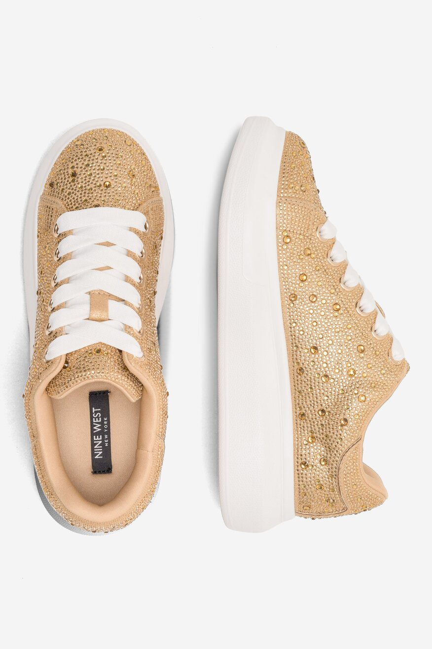 Sneakersy na platformie