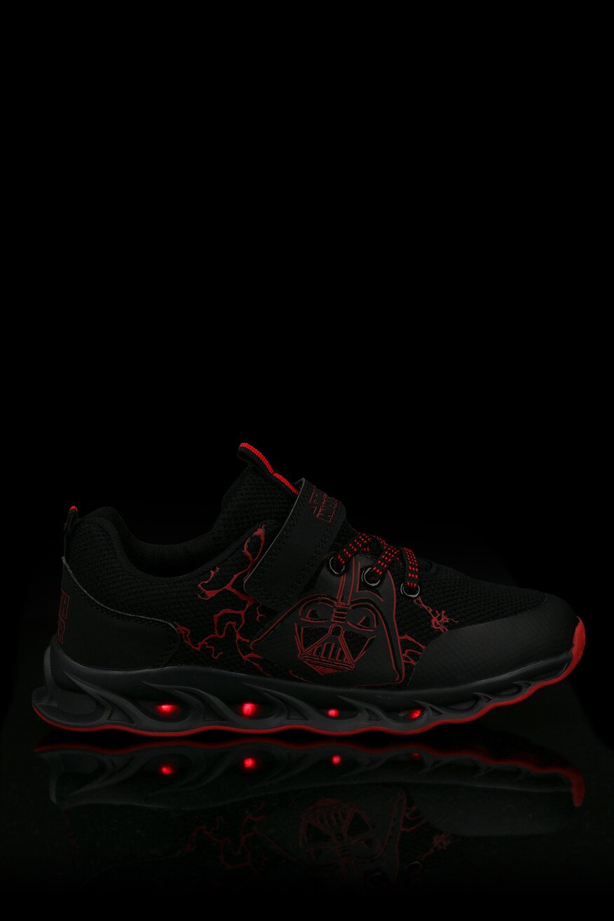 Buty sportowe z migającymi diodami