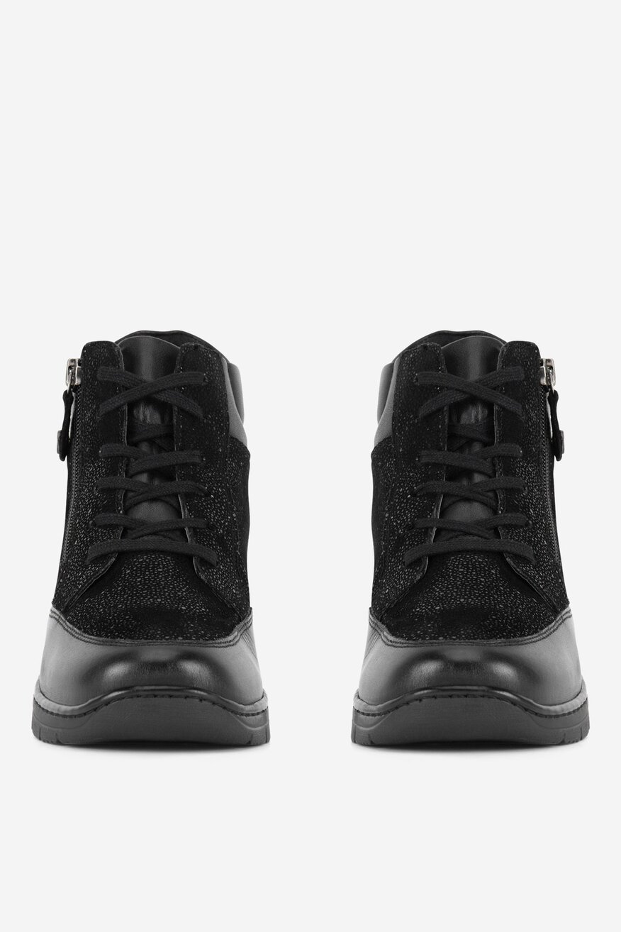 Trzewiki skórzane na koturnie