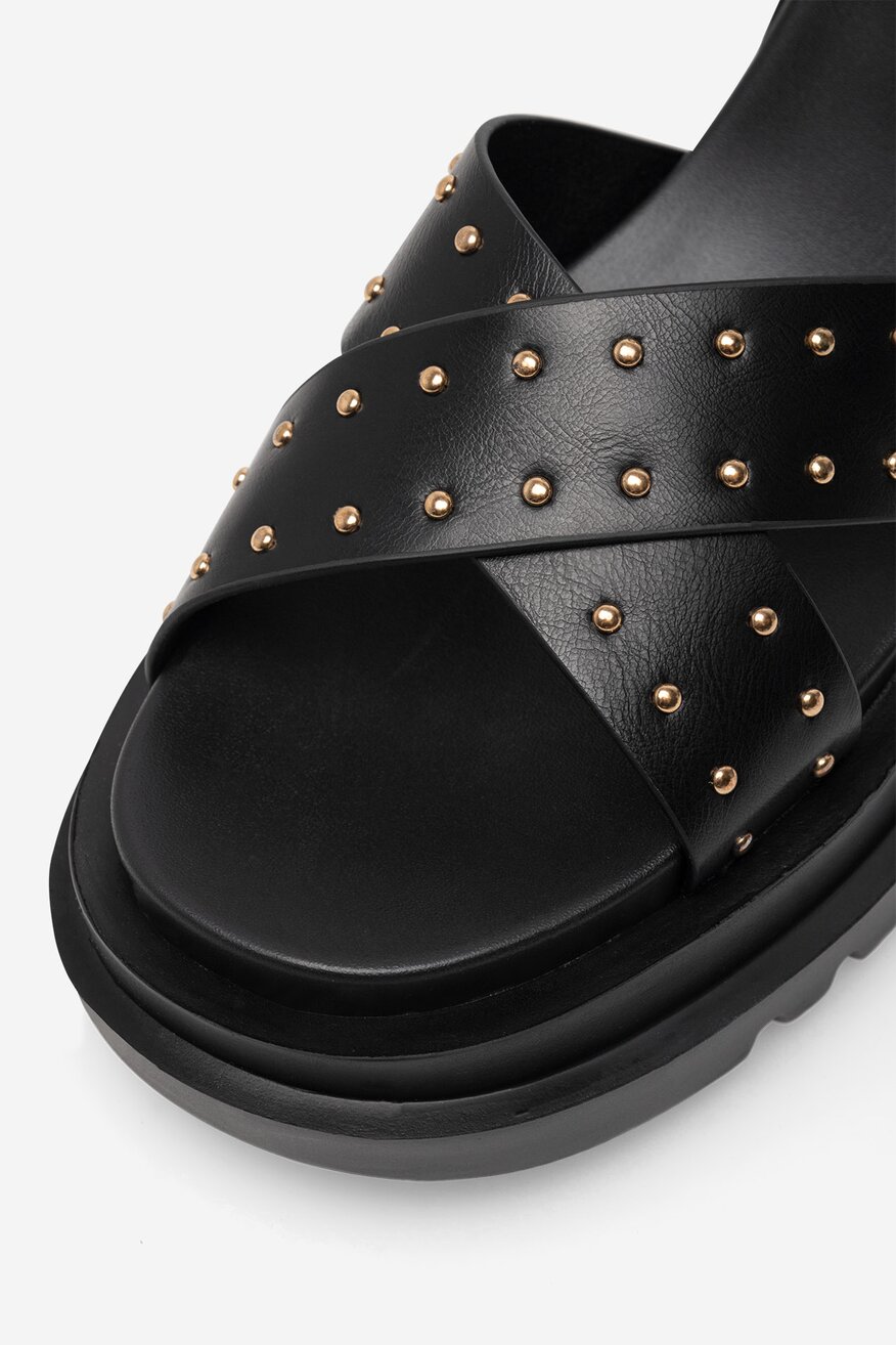 Sandały na platformie