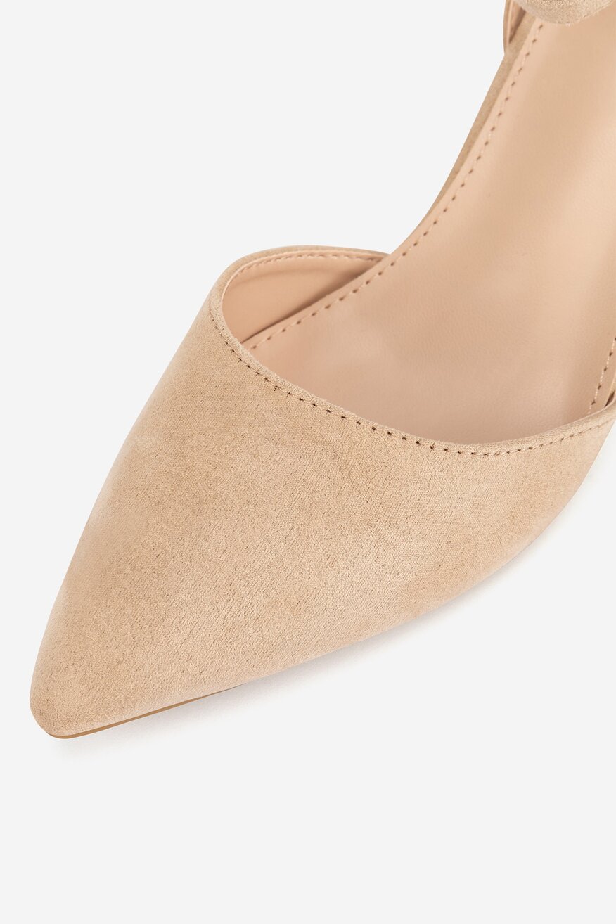 Czółenka na słupku