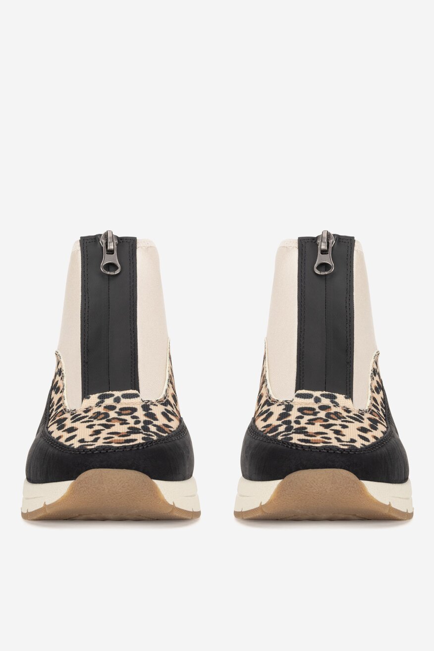 Sneakersy na koturnie