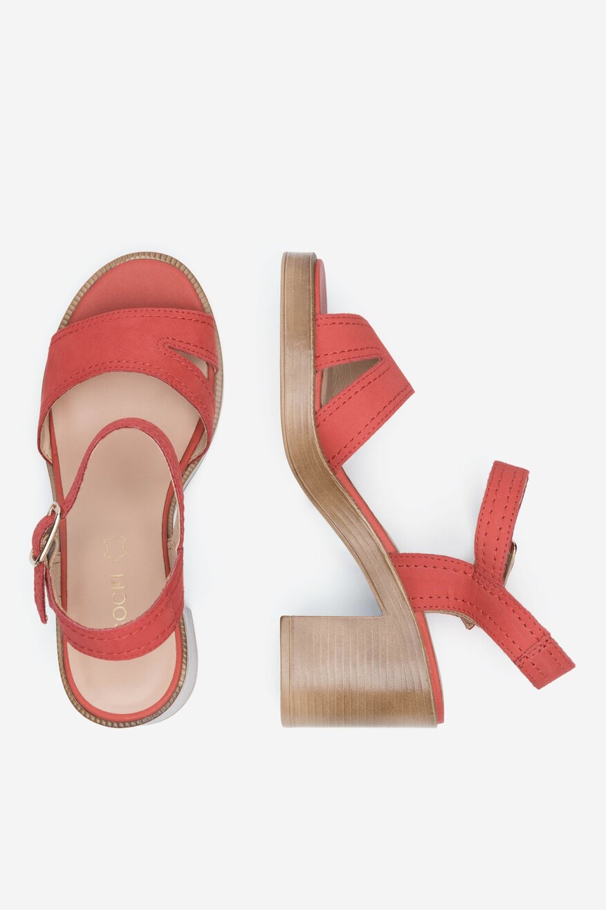 Sandały skórzane na słupku