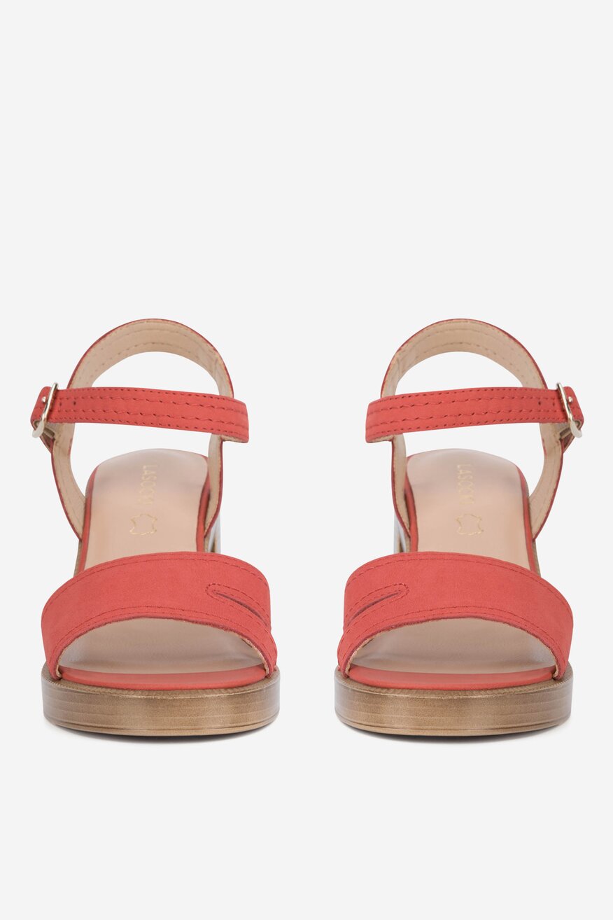 Sandały skórzane na słupku